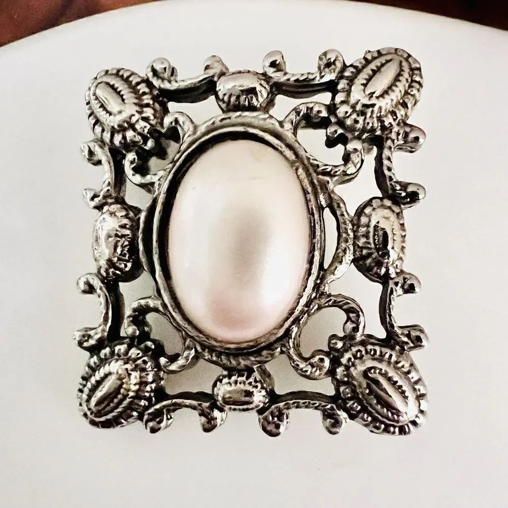 Vintage Brooch Art Nouveau Silver Tone Faux Pearl Ornate Art Unique Gothic 1337